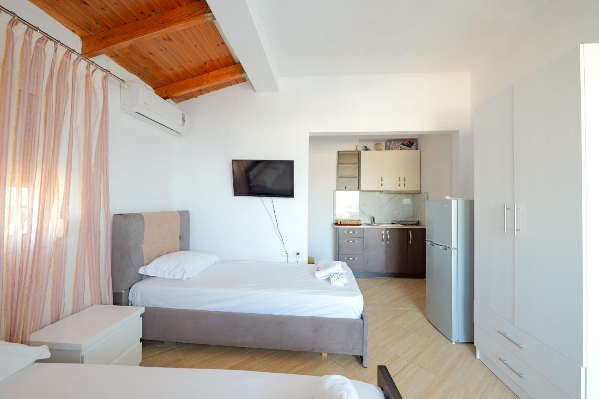 Guesthouse Blue Sky Ksamil Luaran gambar